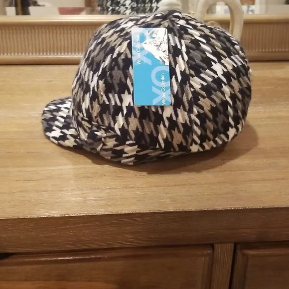Houndstooth Hat - Picture 2 of 4